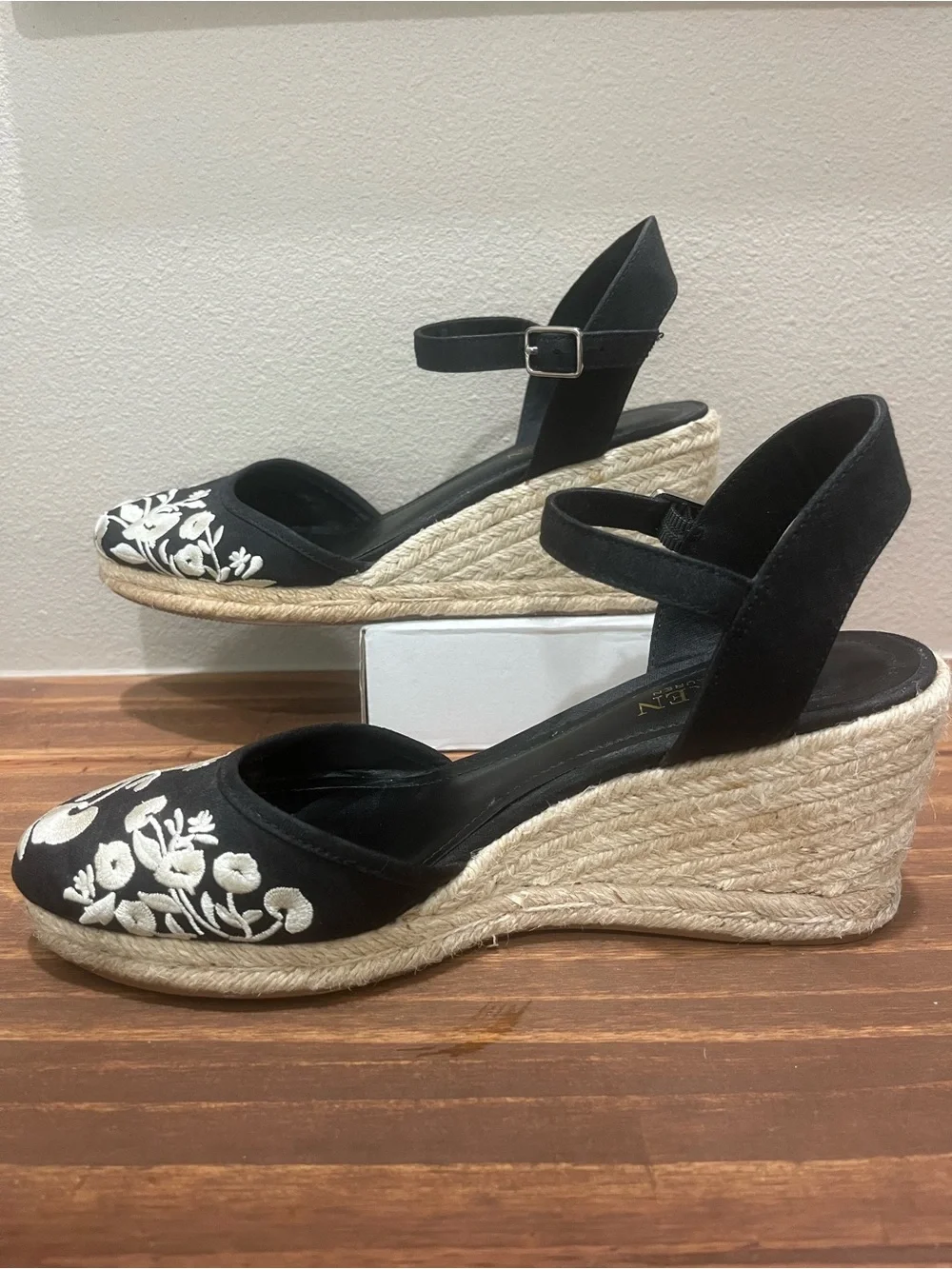 Lauren Ralph Lauren Hayleigh Embroidered Black Wedge Espadrille Wedge Sz 9.5